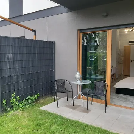 Apartman Na Grobli 20 Z Ogrodkiem Wrocław