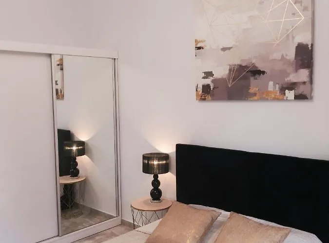 Na Grobli 20 Z Ogrodkiem *